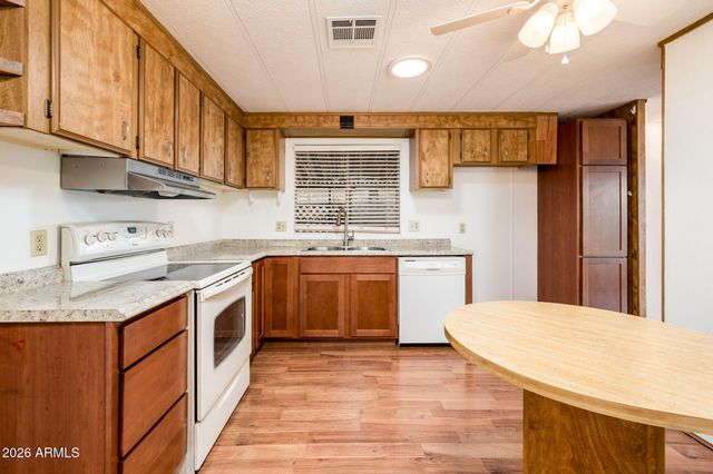 650 S PARK VIEW Circle, Mesa, AZ 85208