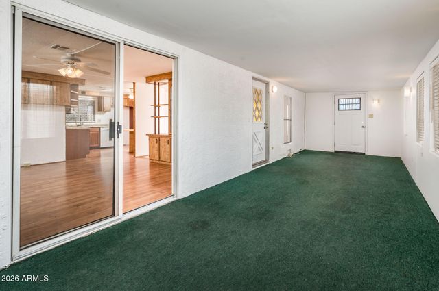 650 S PARK VIEW Circle, Mesa, AZ 85208