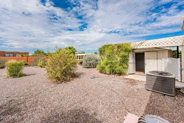650 S PARK VIEW Circle, Mesa, AZ 85208