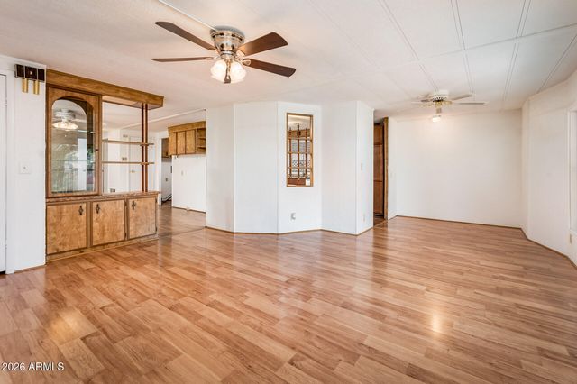 650 S PARK VIEW Circle, Mesa, AZ 85208