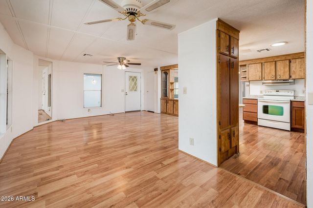 650 S PARK VIEW Circle, Mesa, AZ 85208