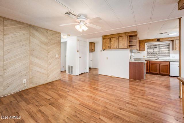 650 S PARK VIEW Circle, Mesa, AZ 85208