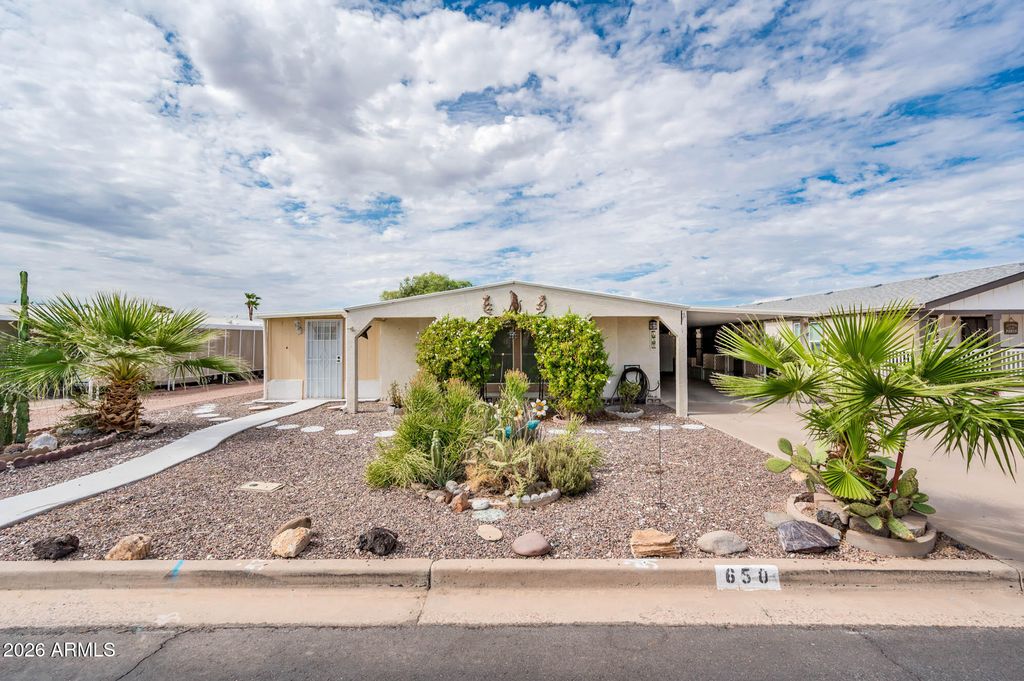 650 S PARK VIEW Circle, Mesa, AZ 85208