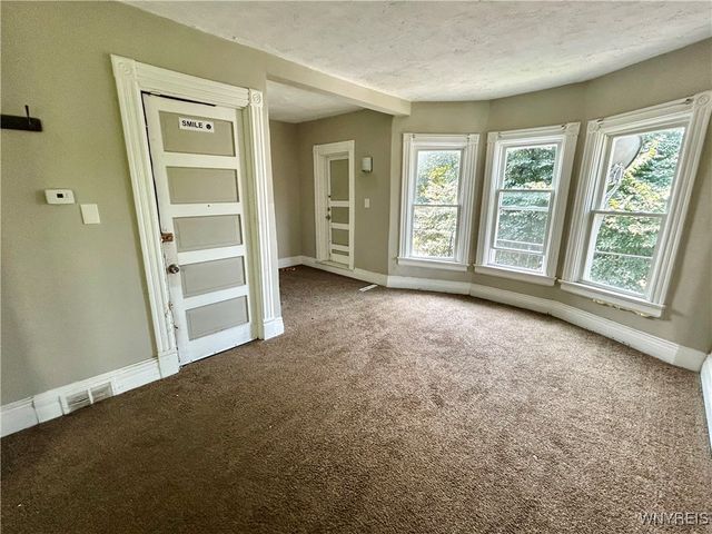 499 West Avenue UPPER, Buffalo, NY 14213