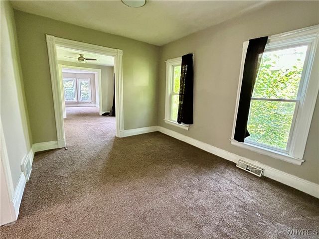 499 West Avenue UPPER, Buffalo, NY 14213