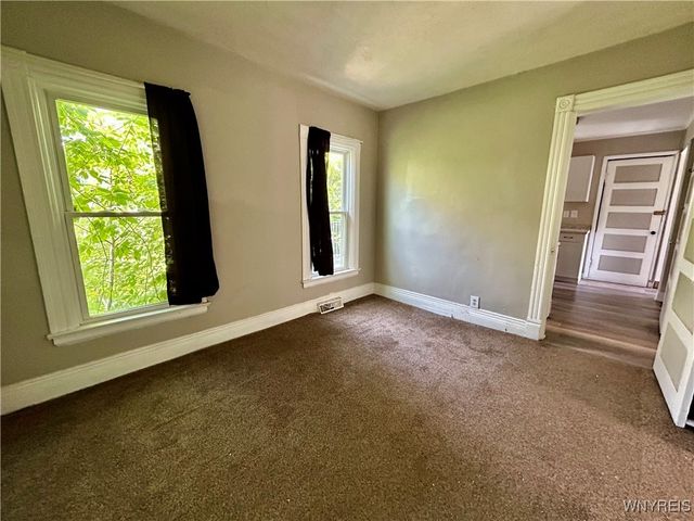 499 West Avenue UPPER, Buffalo, NY 14213