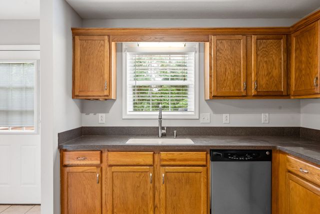 3366 N Henderson Way, Clarksville, TN 37042