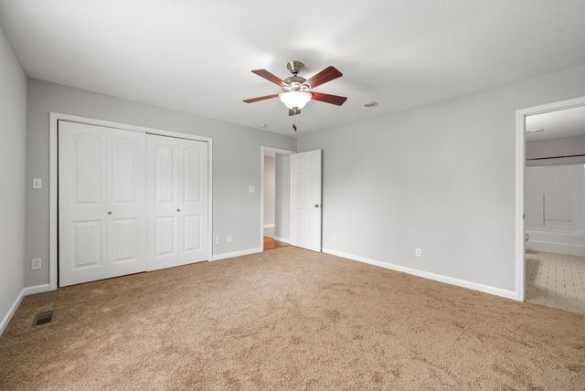 3366 N Henderson Way, Clarksville, TN 37042