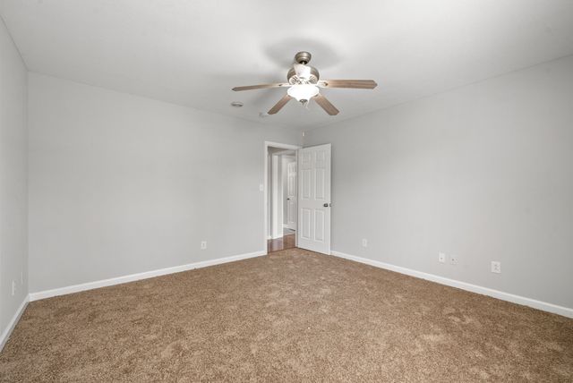 3366 N Henderson Way, Clarksville, TN 37042