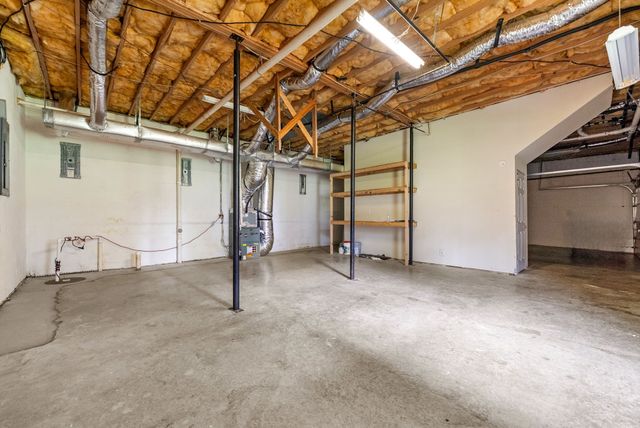 3366 N Henderson Way, Clarksville, TN 37042