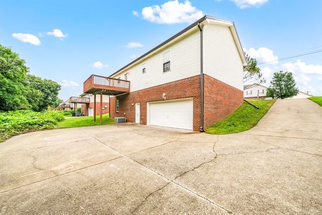 3366 N Henderson Way, Clarksville, TN 37042