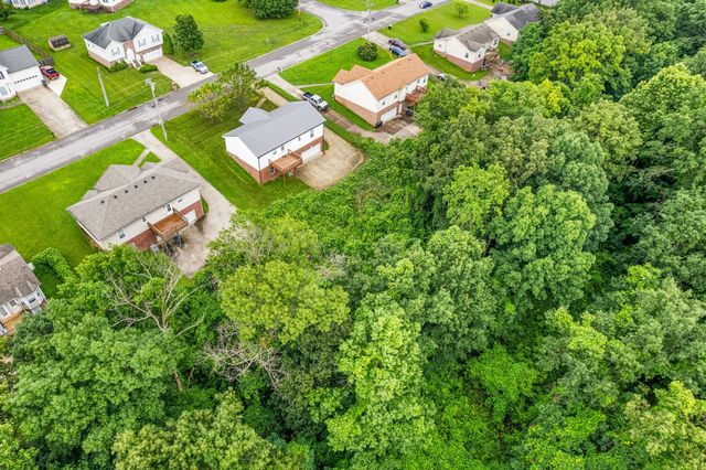 3366 N Henderson Way, Clarksville, TN 37042