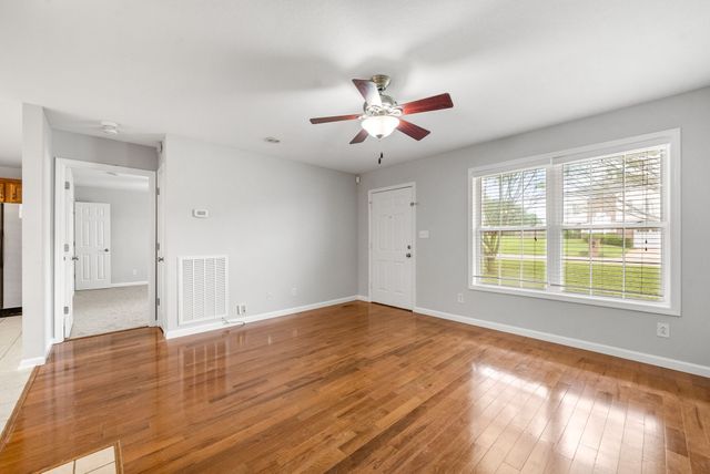 3366 N Henderson Way, Clarksville, TN 37042