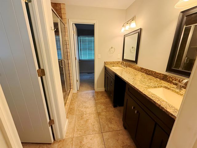 7043 E 77th Place, Tulsa, OK 74133