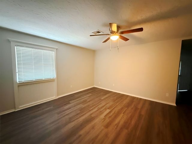 7043 E 77th Place, Tulsa, OK 74133