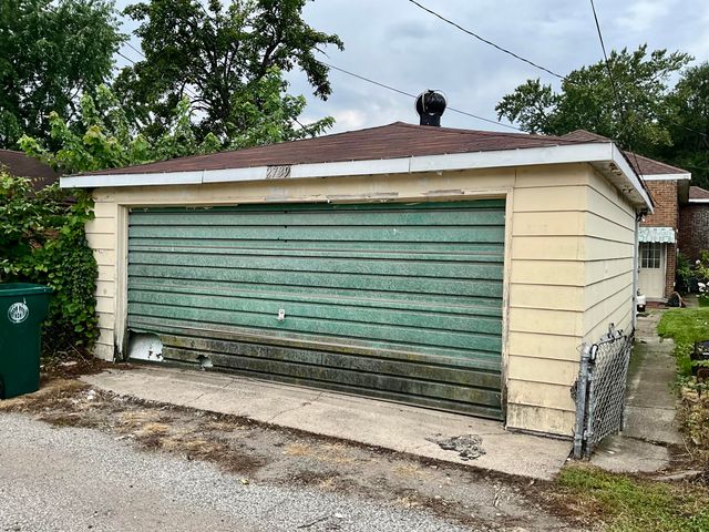 2739 New York Avenue, Whiting, IN 46394
