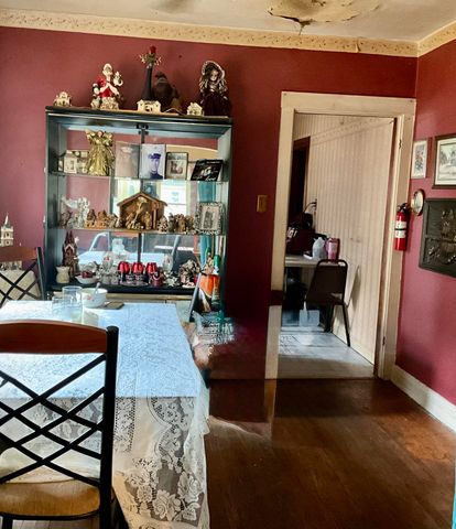 2739 New York Avenue, Whiting, IN 46394