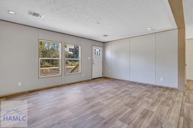 272 Three C Road, Jesup, GA 31545