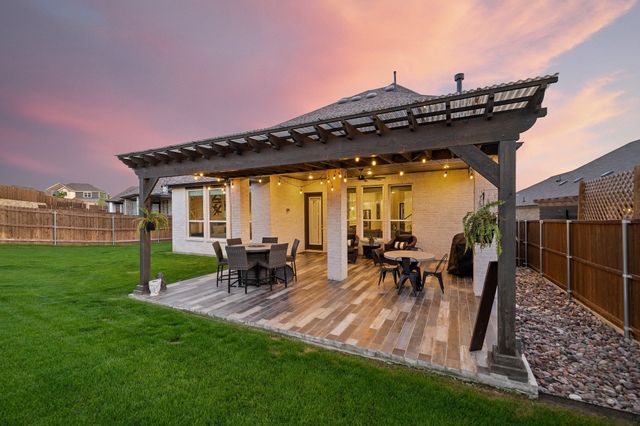 507 N Eagle Point Road, Van Alstyne, TX 75495