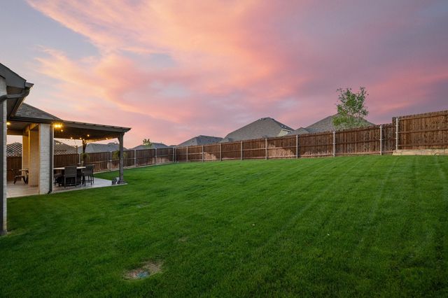 507 N Eagle Point Road, Van Alstyne, TX 75495