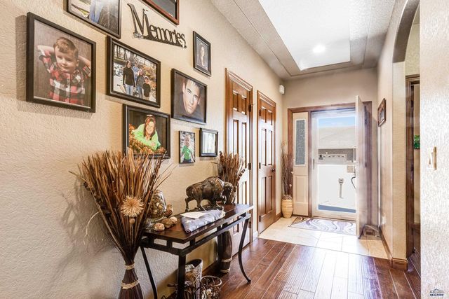 301 ENCHANTED PINES DR, Rapid City, SD 57701