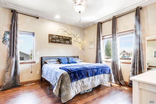 301 ENCHANTED PINES DR, Rapid City, SD 57701