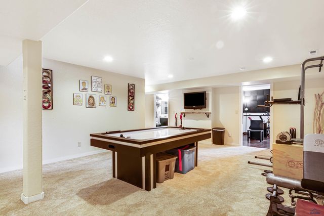 301 ENCHANTED PINES DR, Rapid City, SD 57701