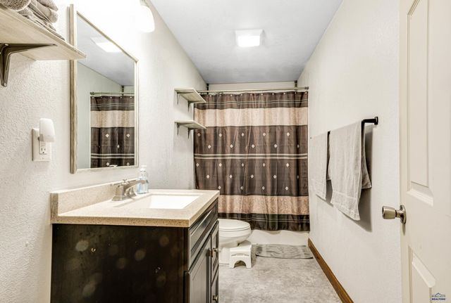301 ENCHANTED PINES DR, Rapid City, SD 57701