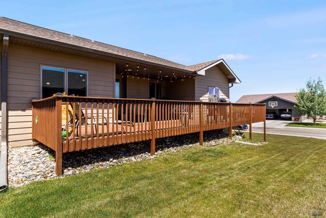 301 ENCHANTED PINES DR, Rapid City, SD 57701