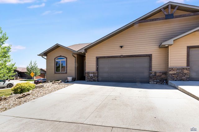301 ENCHANTED PINES DR, Rapid City, SD 57701