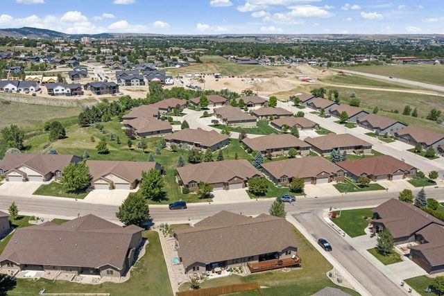 301 ENCHANTED PINES DR, Rapid City, SD 57701
