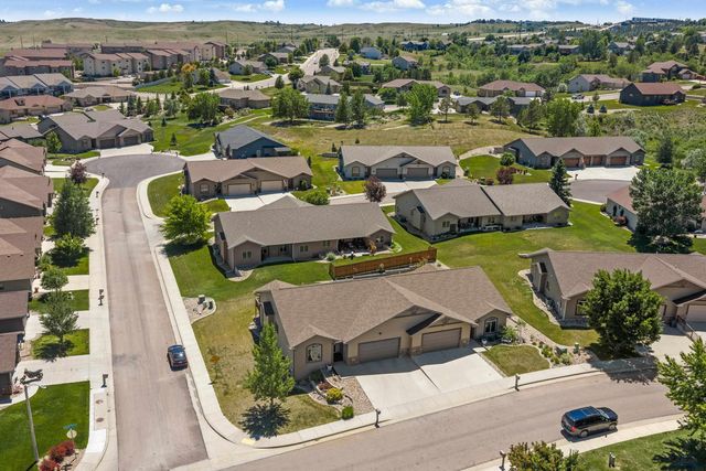 301 ENCHANTED PINES DR, Rapid City, SD 57701