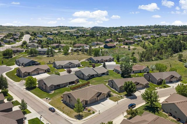 301 ENCHANTED PINES DR, Rapid City, SD 57701
