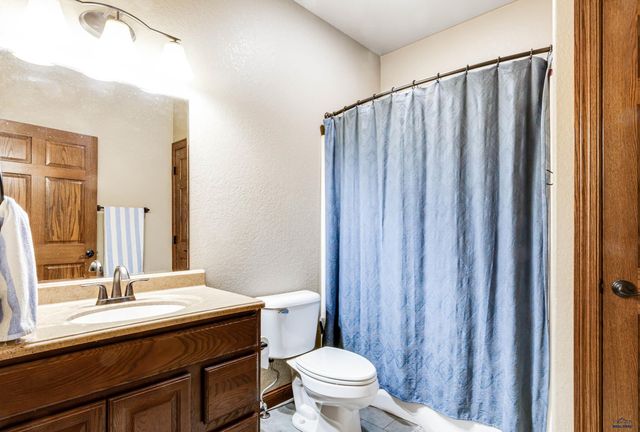 301 ENCHANTED PINES DR, Rapid City, SD 57701