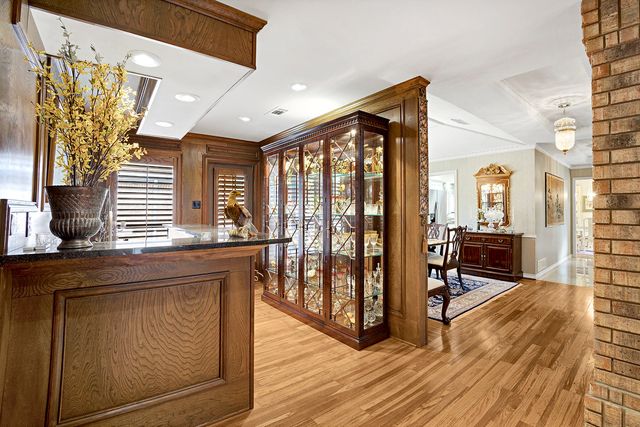 16046 Chalfont Circle, Dallas, TX 75248