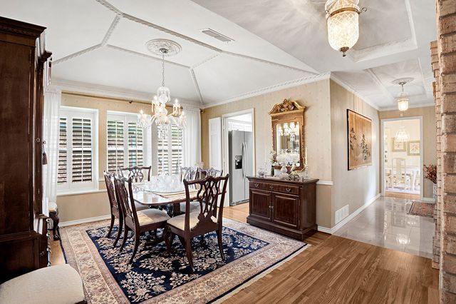 16046 Chalfont Circle, Dallas, TX 75248