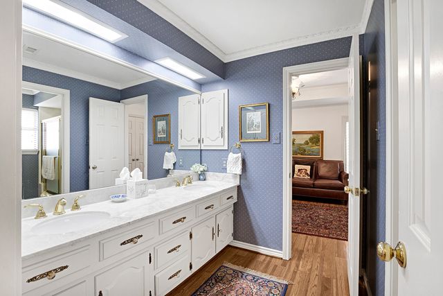16046 Chalfont Circle, Dallas, TX 75248