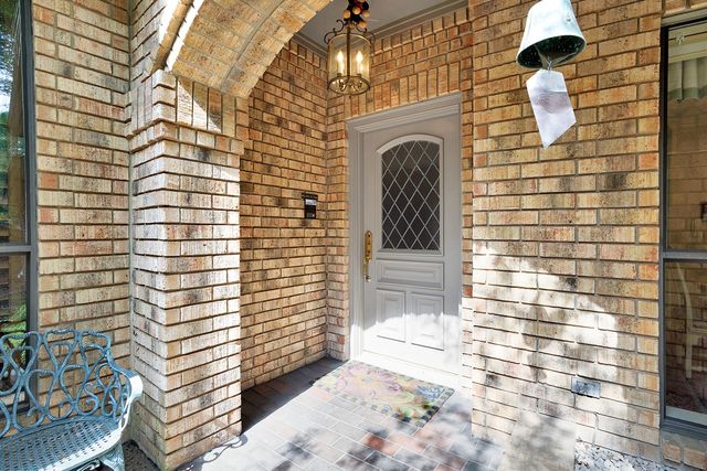 16046 Chalfont Circle, Dallas, TX 75248