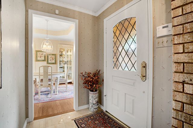 16046 Chalfont Circle, Dallas, TX 75248