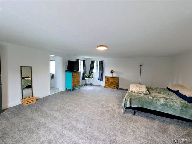 927 Pioneer Drive, North Tonawanda, NY 14120
