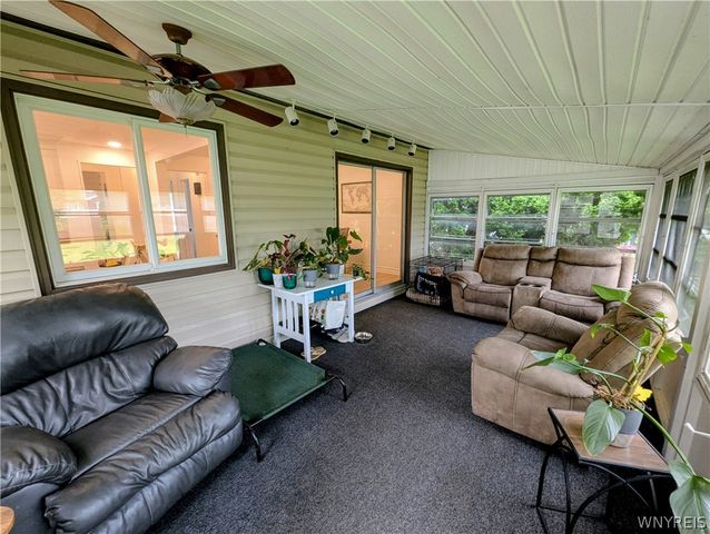 927 Pioneer Drive, North Tonawanda, NY 14120
