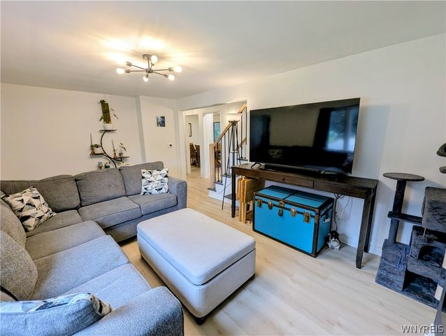 927 Pioneer Drive, North Tonawanda, NY 14120