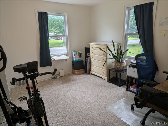 927 Pioneer Drive, North Tonawanda, NY 14120