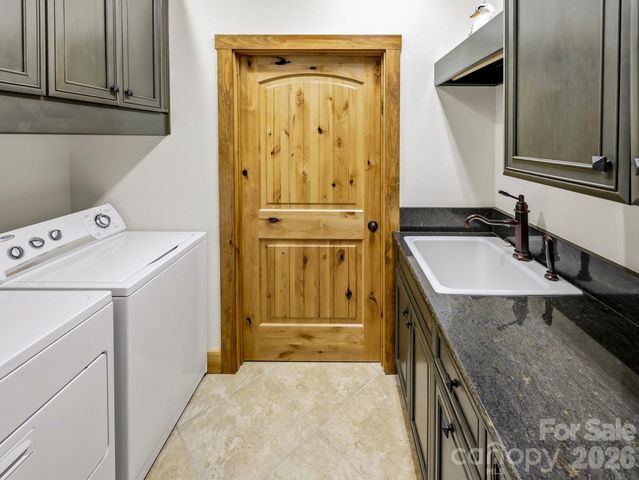 206 Big Rock Lane, Lake Lure, NC 28746