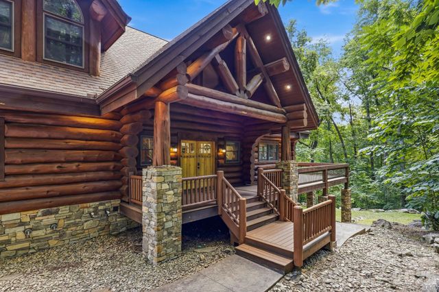 206 Big Rock Lane, Lake Lure, NC 28746