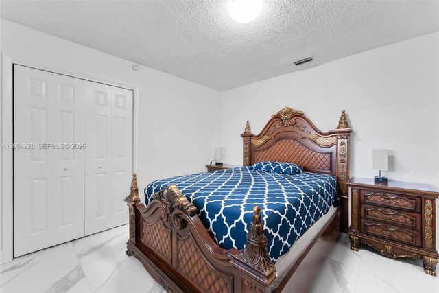 8820 SW 27th St, Miami, FL 33165