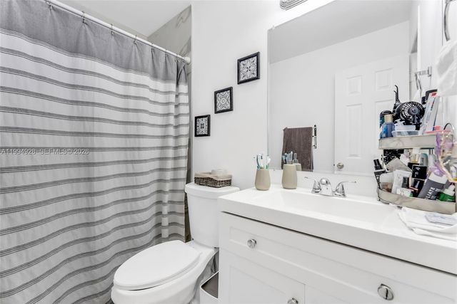 8820 SW 27th St, Miami, FL 33165