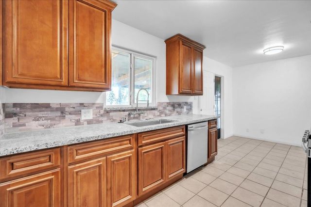 6325 Burns, Sacramento, CA 95824