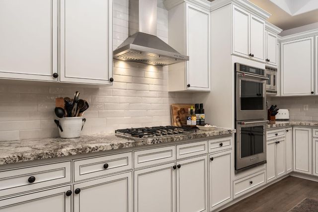 1674 E Shadow Glen Drive, Fresno, CA 93730