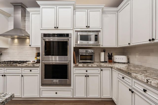 1674 E Shadow Glen Drive, Fresno, CA 93730